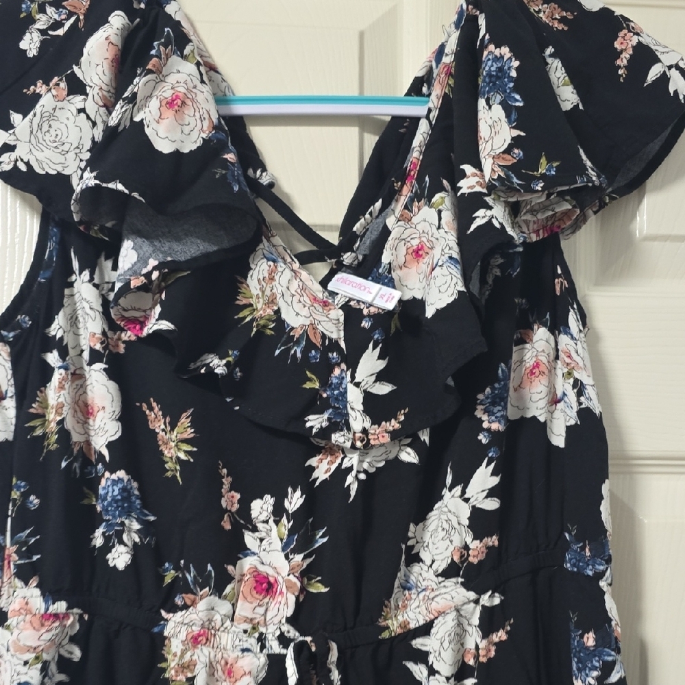 Xhilaration Black and White Jumpsuit with Ruffle Sleeves